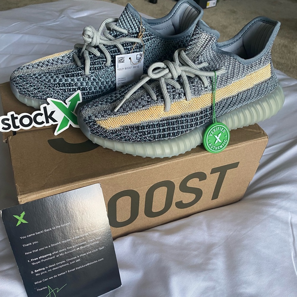 YEEZY BOOST 350 V2